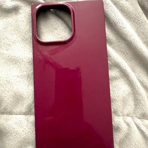 Flaunt IPhone 14 Pro Max Maroon case